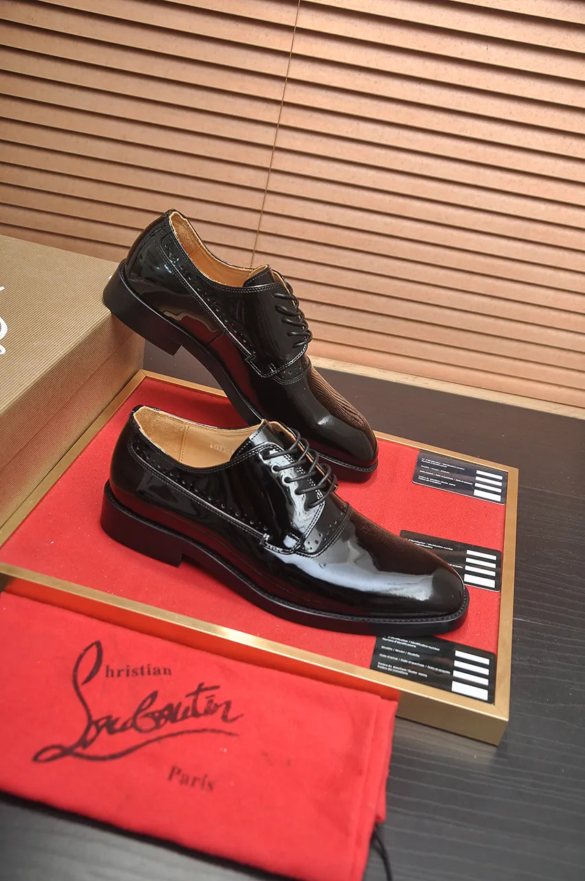Men's shoes 💰620💶 [Chrstian Loubotin] Red-soled shoes 💋Original mold opening, the highest version on the market, purely handmade ➕Imported cowhide uppers, first-layer water-dyed cowhide lining! Original EU high-gloss outsole. 38 to 45 (45 customized)